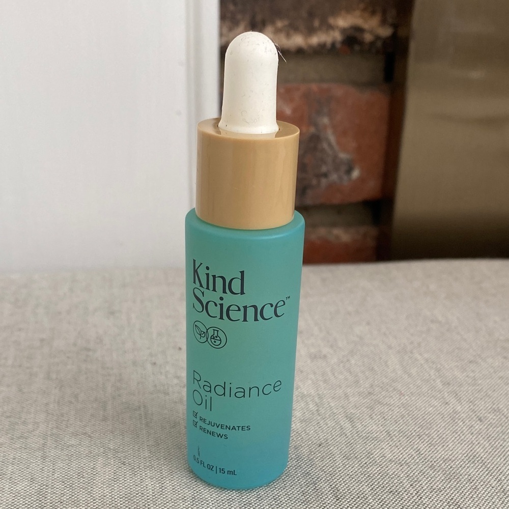 new nwt Kind Science .5 oz Radiance Oil